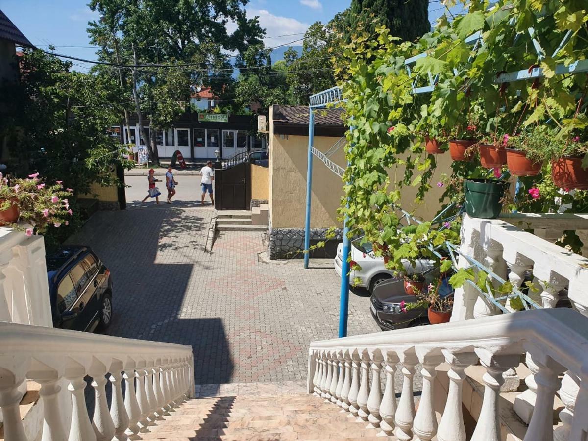 Готель Ахра Гагра Екстер'єр фото